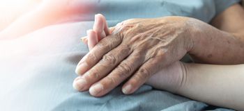Enquête : besoins et ressources en soins palliatifs 