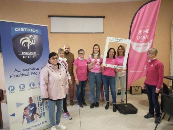 Mission Octobre Rose avec les féminimes du District Meuse de Foot 