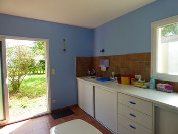 Un cabinet de 32 m2 disponible à Fors (79230)